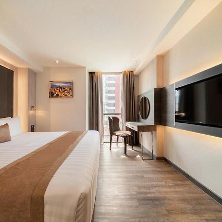 Отель Aspira Parc Sukhumvit 22 Бангкок Экстерьер фото
