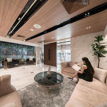 Отель Aspira Parc Sukhumvit 22 Бангкок Экстерьер фото