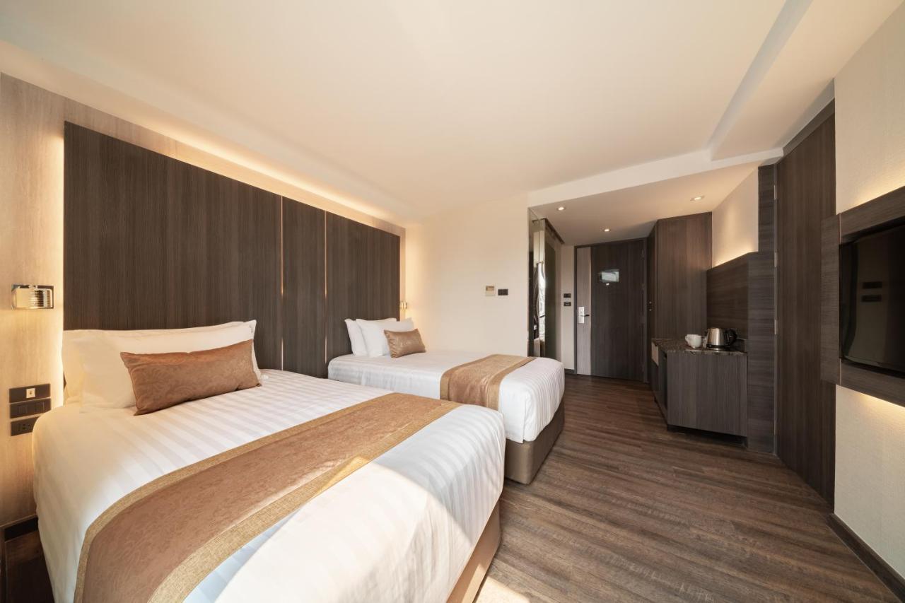 Отель Aspira Parc Sukhumvit 22 Бангкок Экстерьер фото