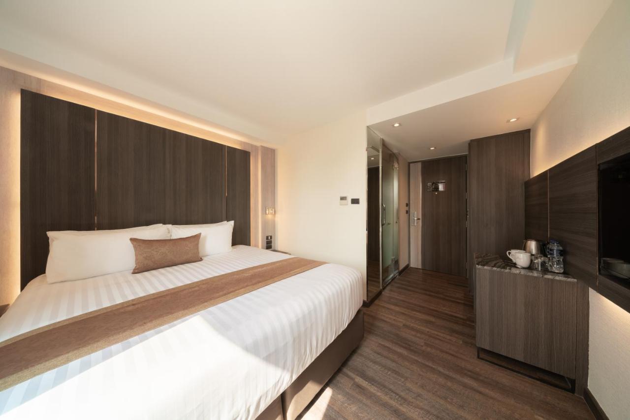 Отель Aspira Parc Sukhumvit 22 Бангкок Экстерьер фото