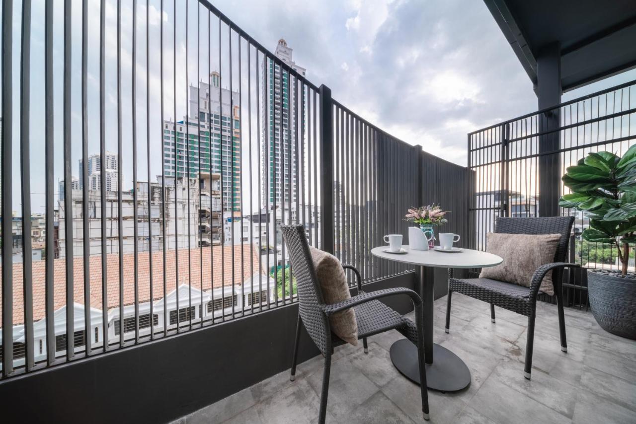 Отель Aspira Parc Sukhumvit 22 Бангкок Экстерьер фото